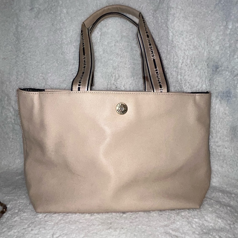 Tommy Hilfiger Beige Shoulder Bag with Red Trim